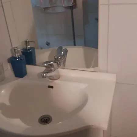 Hadzici Apartment *
