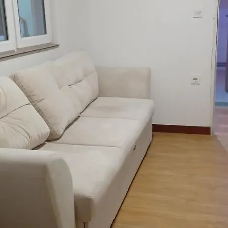 Hadzici *